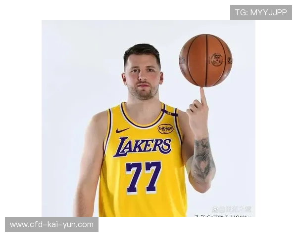 东契奇狂砍三双，湖人3连胜登西部第三！4大球员展现出色表现，湖人不敌独行侠 东契奇30 9 8